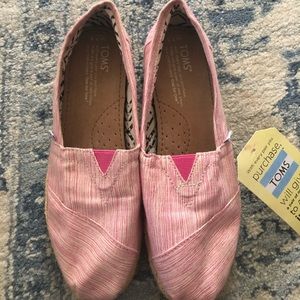 Brand New Pink and White Toms